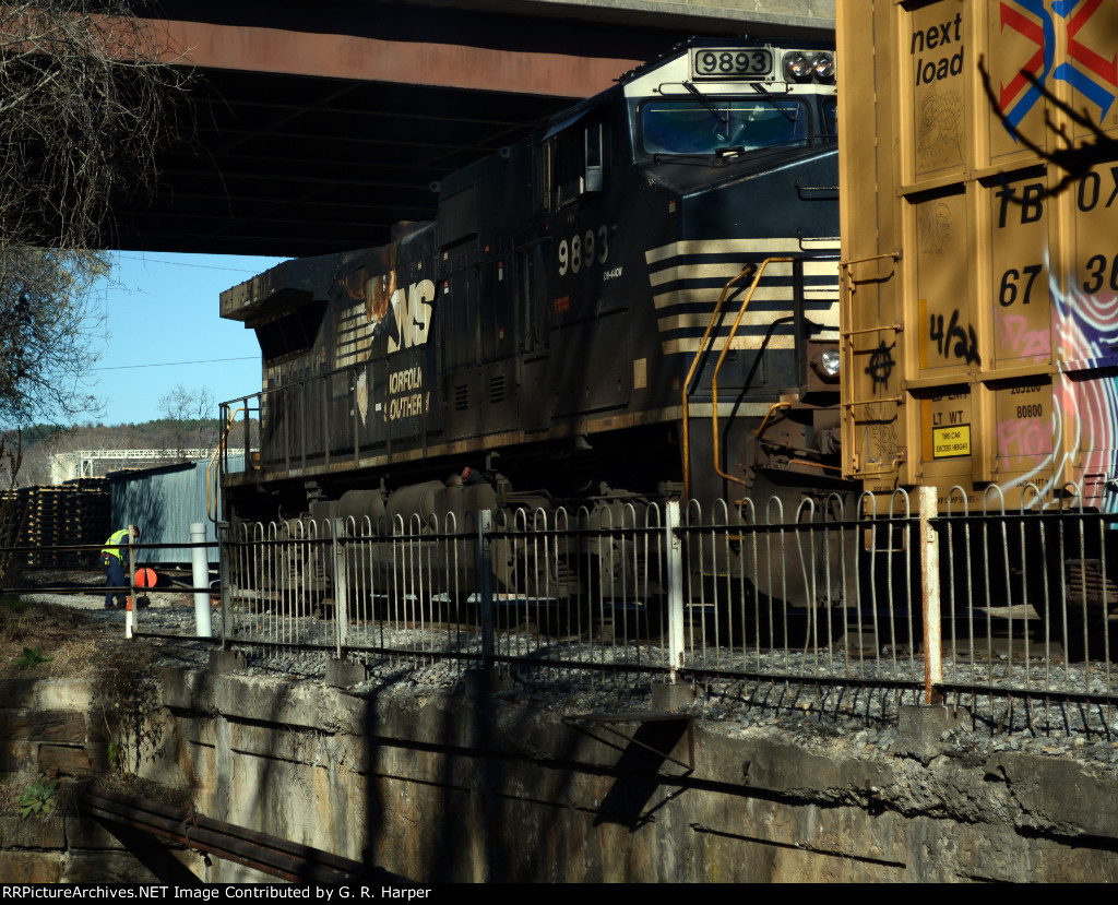 Switch into the NS / CSX interchange yard is lined for the yard job's move.